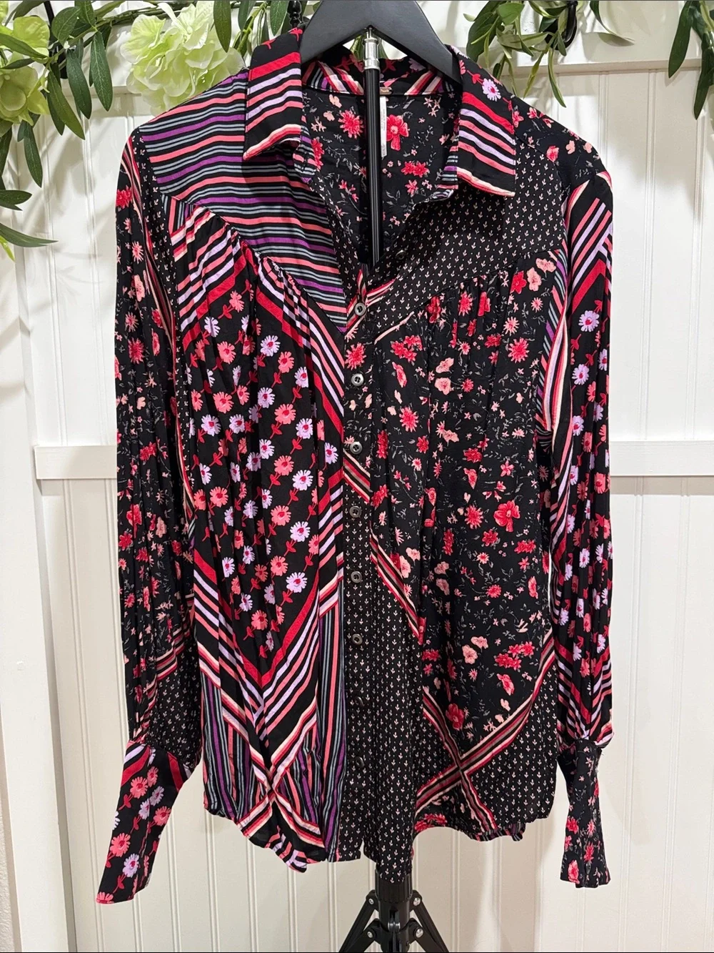 #841 FREE PEOPLE Hazel Black, Red Mixed Floral & Stripe Button-Down Blouse